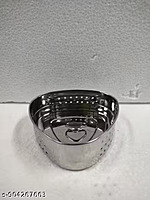 Shine Stainless S.S Triangle Panner maker with lid and base 750 ml