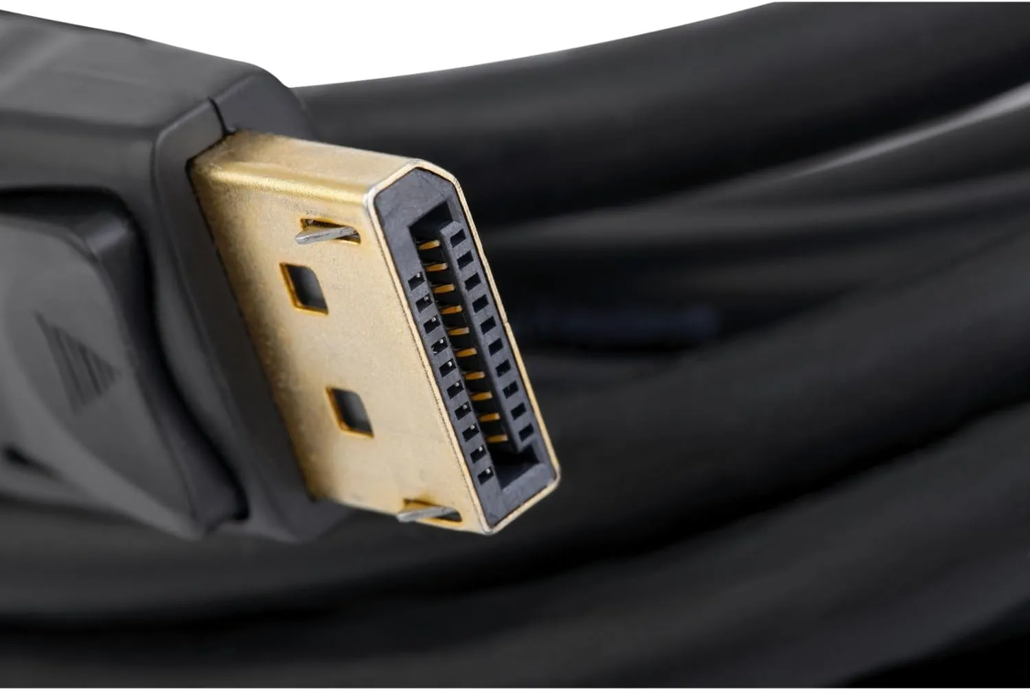 UNC Group - DisplayPort cable - DisplayPort (M) latched to DisplayPort (M) latched - 15 ft - black