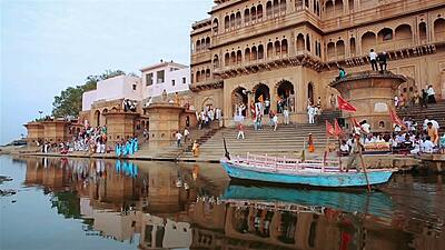 Lighting Seva at Vrindavan Ghats