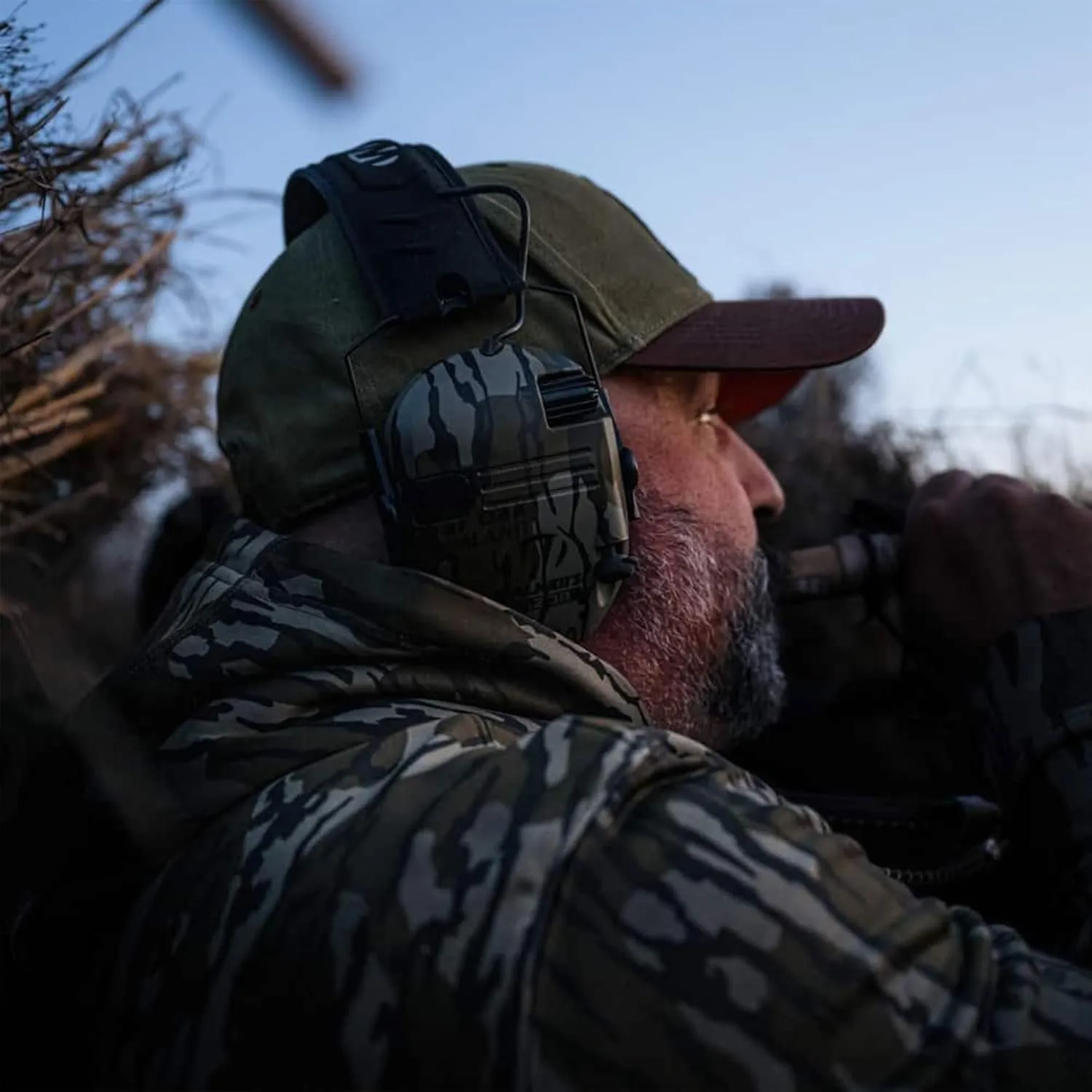 WALKER'S Razor Slim Electronic Earmuffs Ultra Low-Profile Folding Hearing Protection
