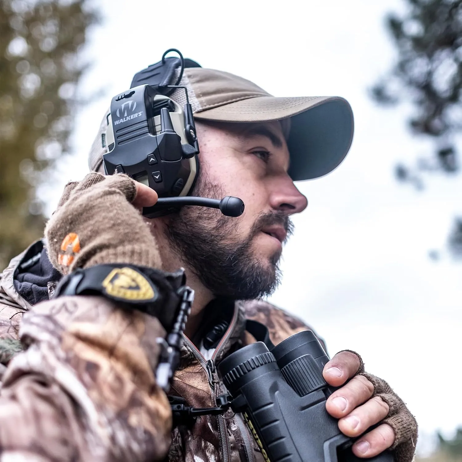 WALKER'S Razor Walkie Talkie Attachment - 22 Channels 3 Miles Range Distance Voice-Activated Handsfree Communication Device