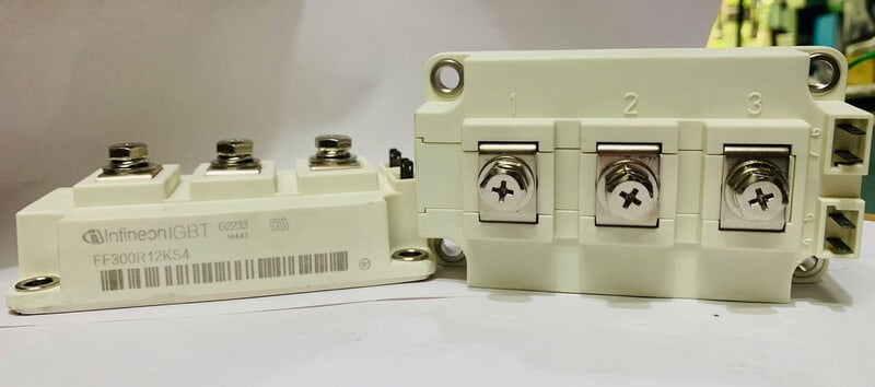 FF300R12KS4 INFENEON FF300R12KS4 INFENEON