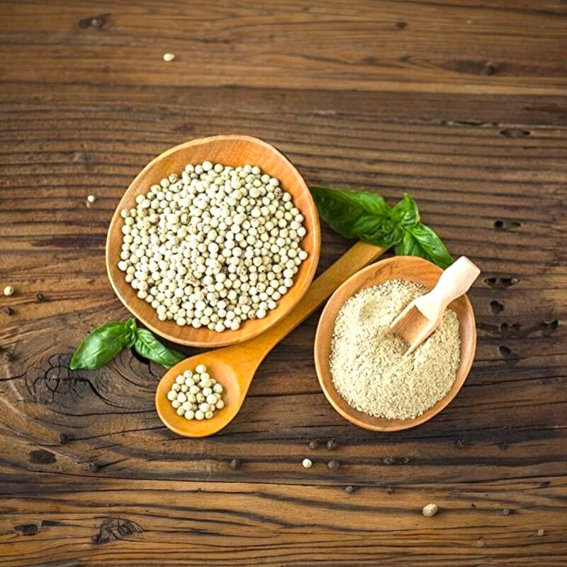 White Pepper / Tella Miriyalu