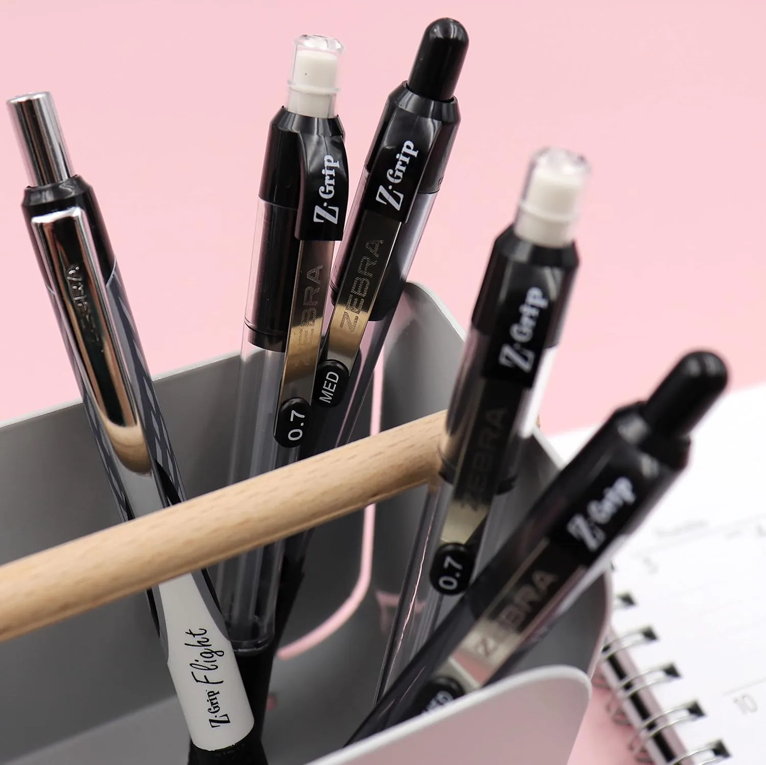 Zebra Pen Z-Grip Retractable Ballpoint Pens - 0.7 mm - Black - 30 Pack