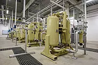 Zep Professional Heavy-Duty Powdered Concrete Cleaner, 40Lb. Bucket, Biodegradable, Dissolves Quickly and Removes Tough